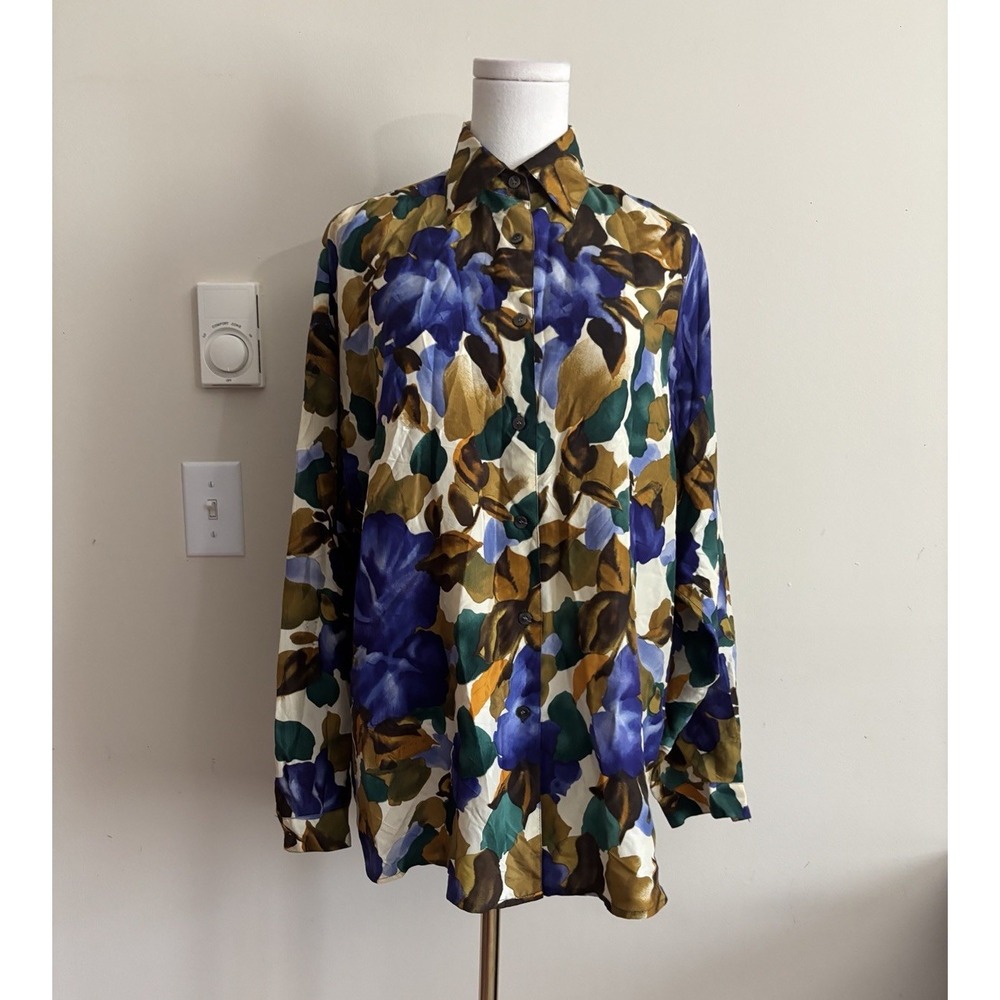 Vintage Express Womens Small 100% Silk Button Up Top Office 90s Y2K Neutral Blue